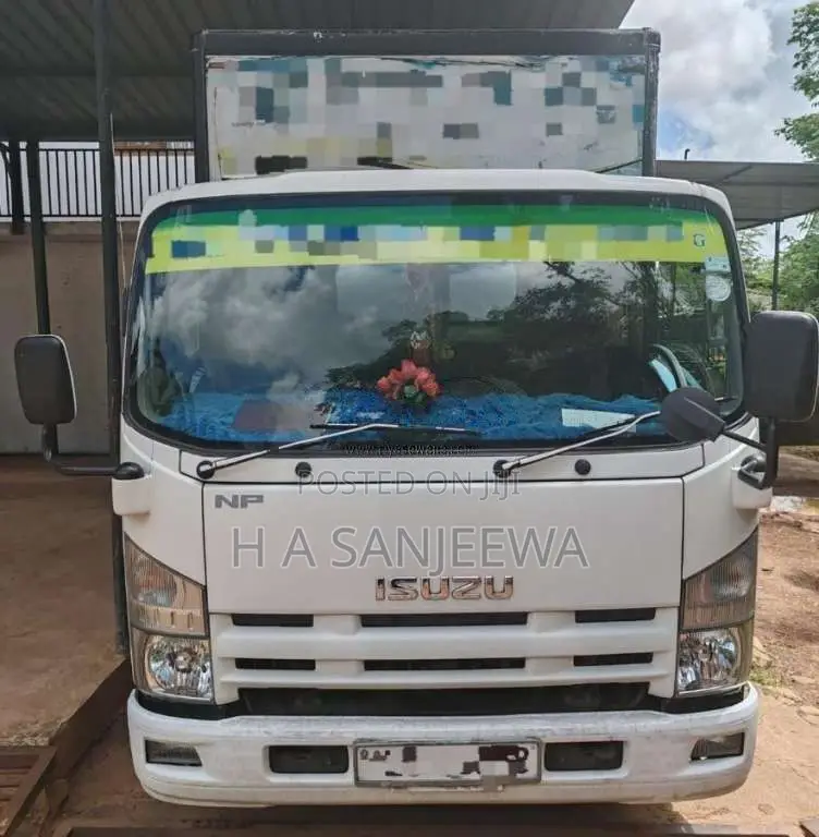 Isuzu NPR 2019 Lorry (Used)