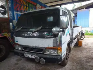 Isuzu NPR 1998 Lorry (Used)