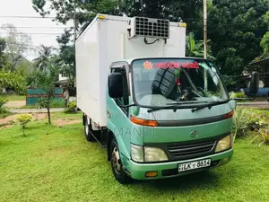 Toyota Dyna 2009 Lorry (Used)