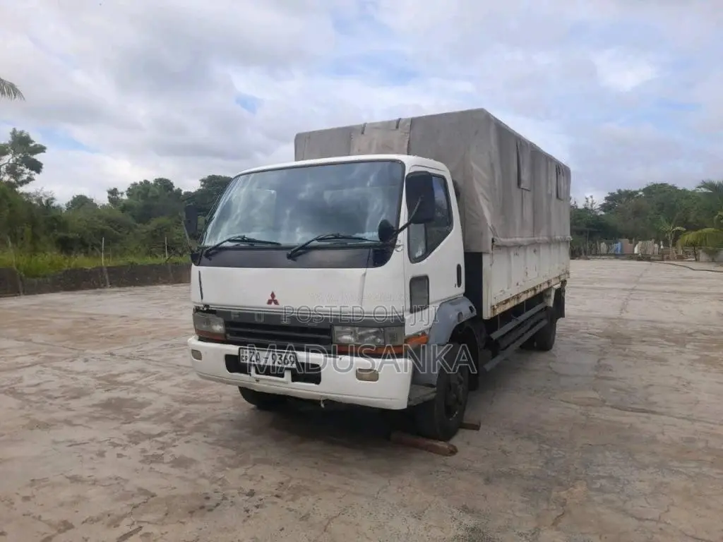 Mitsubishi Canter 2018 Lorry (Used)