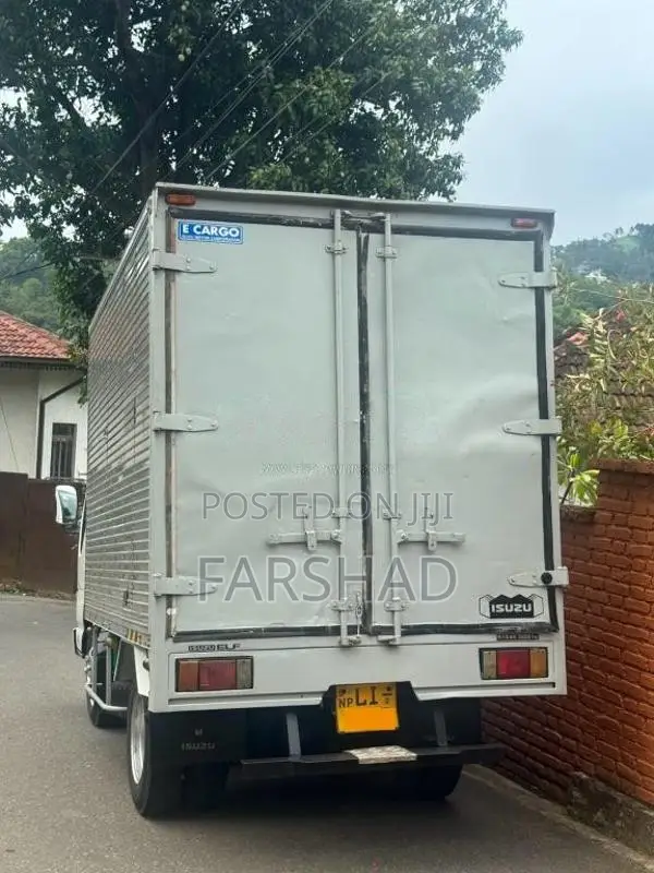 Isuzu NKR 2004 Lorry (Used)