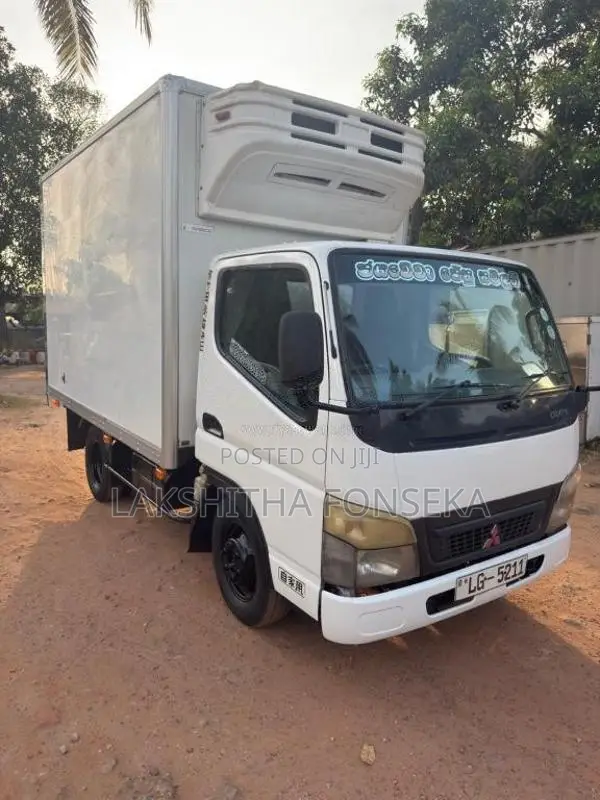 Mitsubishi Canter 2011 Lorry (Used)