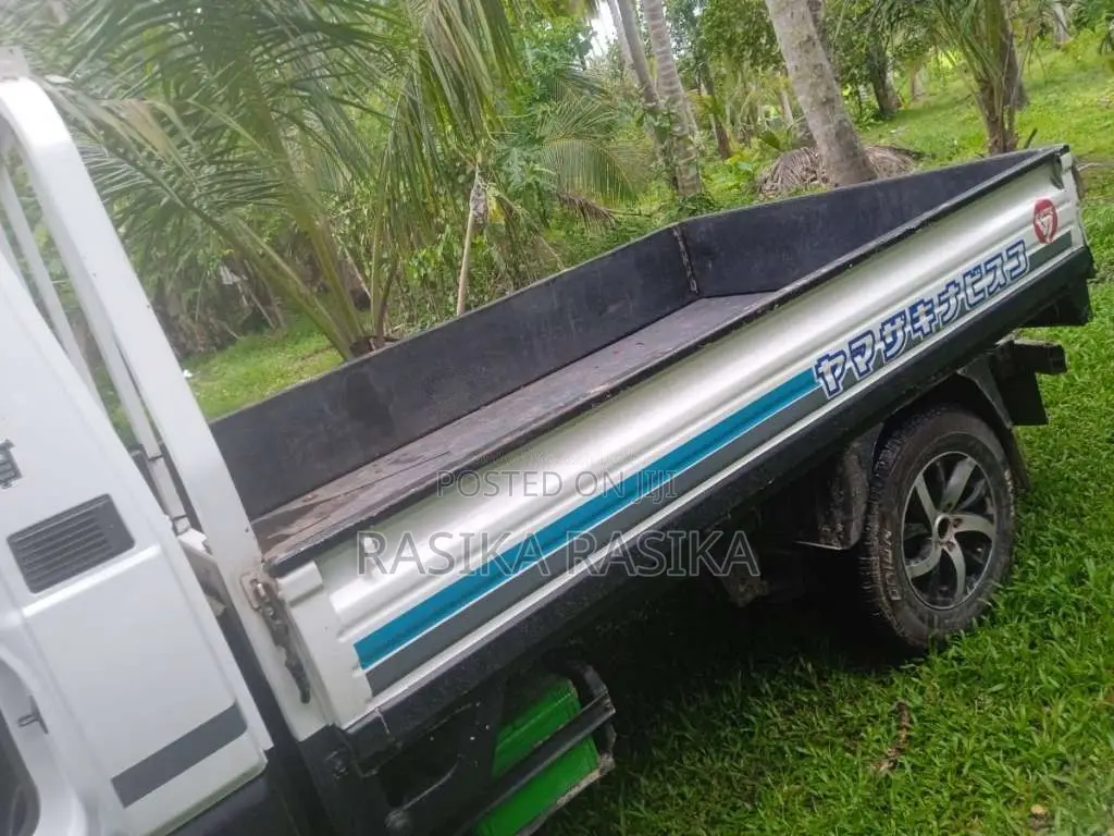 Mitsubishi PO5 1998 Lorry (Used)