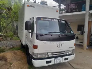 Toyota Dyna 2000 Lorry (Used)
