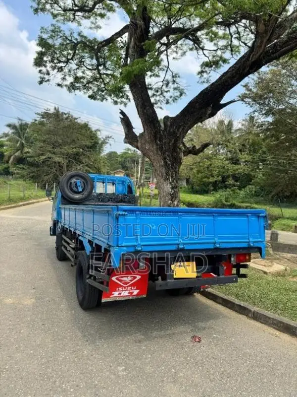 Isuzu NPR 1980 Lorry (Used)