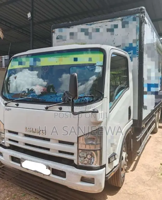 Isuzu NPR 2019 Lorry (Used)