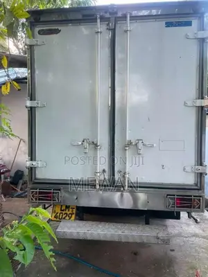 Isuzu ELF Freezer 2008 Lorry (Used)
