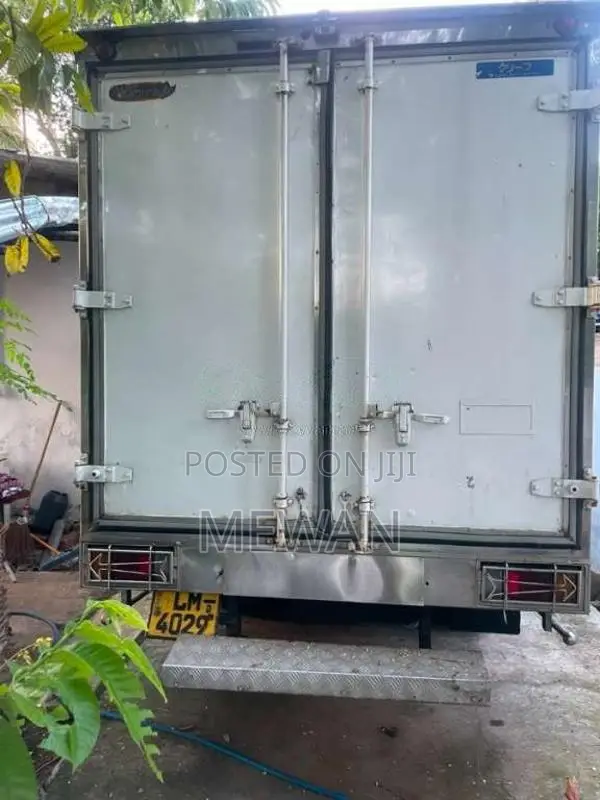 Isuzu ELF Freezer 2008 Lorry (Used)