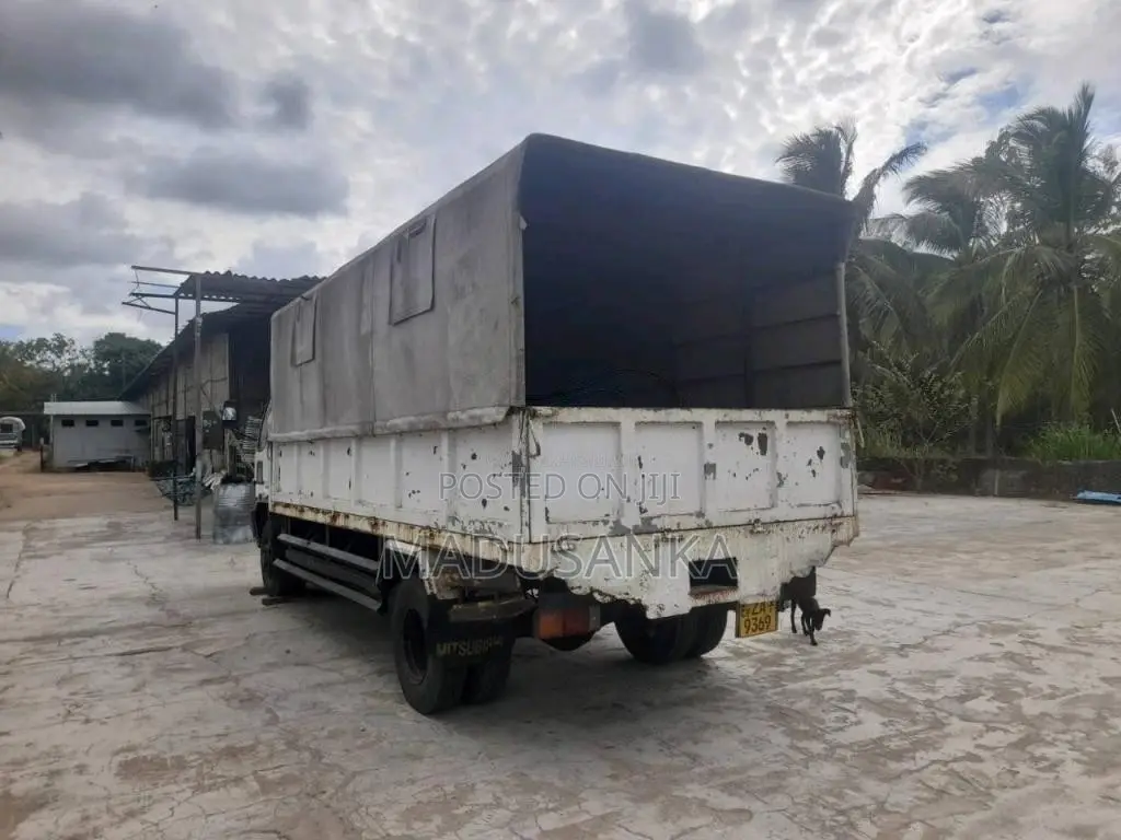 Mitsubishi Canter 2018 Lorry (Used)