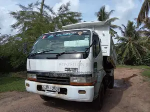 Mitsubishi Fuso 1999 Lorry (Used)