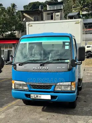 Isuzu NKR 2003 Lorry (Used)