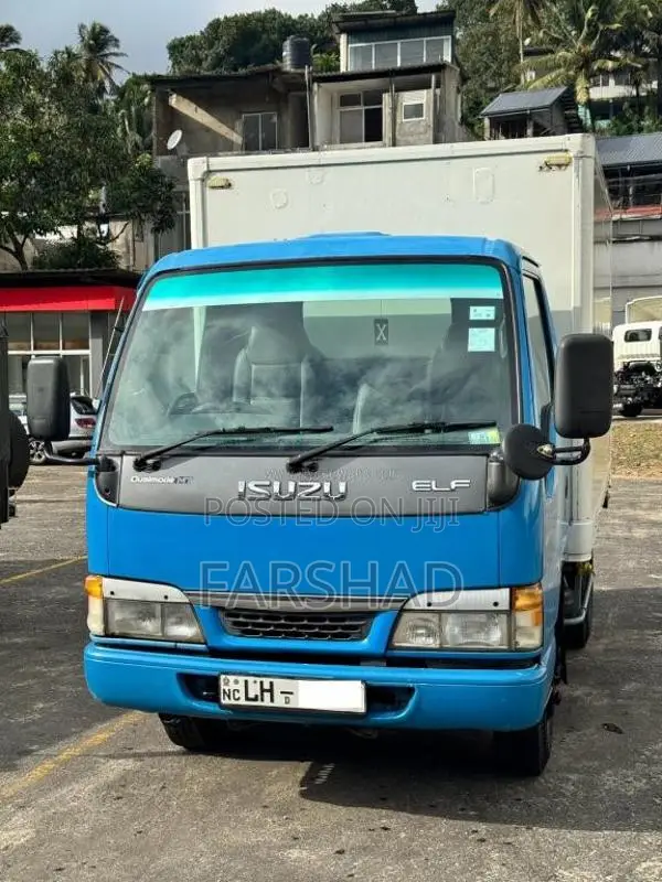 Isuzu NKR 2003 Lorry (Used)
