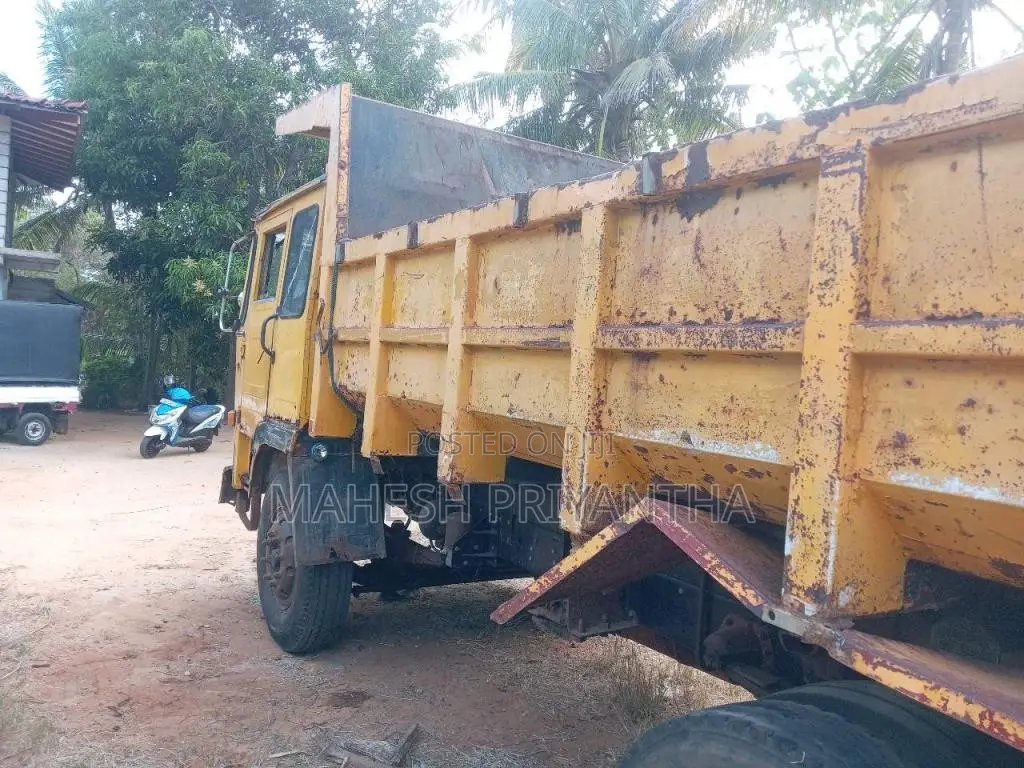 Ashok-Leyland Leyland 2011 Lorry (Used)