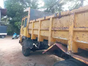 Ashok-Leyland Leyland 2011 Lorry (Used)