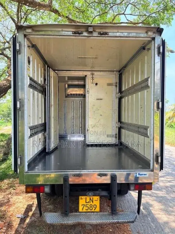 Mitsubishi Canter 2014 Lorry (Used)