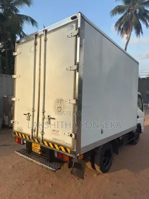 Mitsubishi Canter 2011 Lorry (Used)