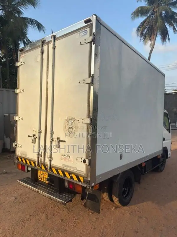 Mitsubishi Canter 2011 Lorry (Used)