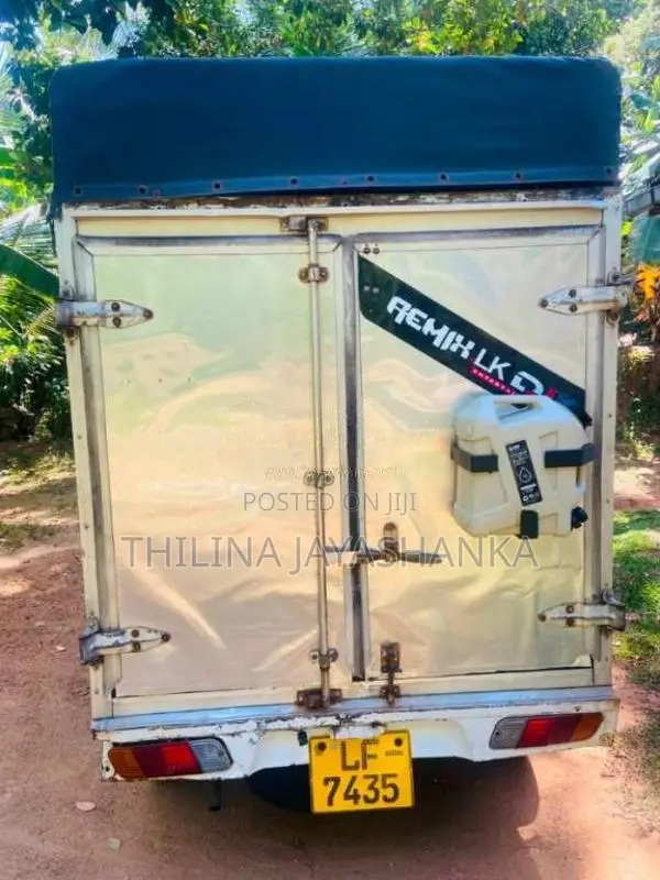 Mitsubishi MiniCab 2003 Lorry (Used)