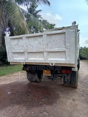 Mitsubishi Fuso 1999 Lorry (Used)