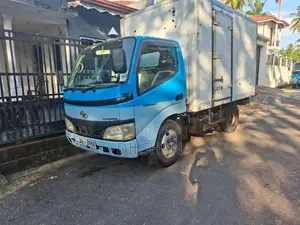 Toyota Dyna 1999 Lorry (Used)