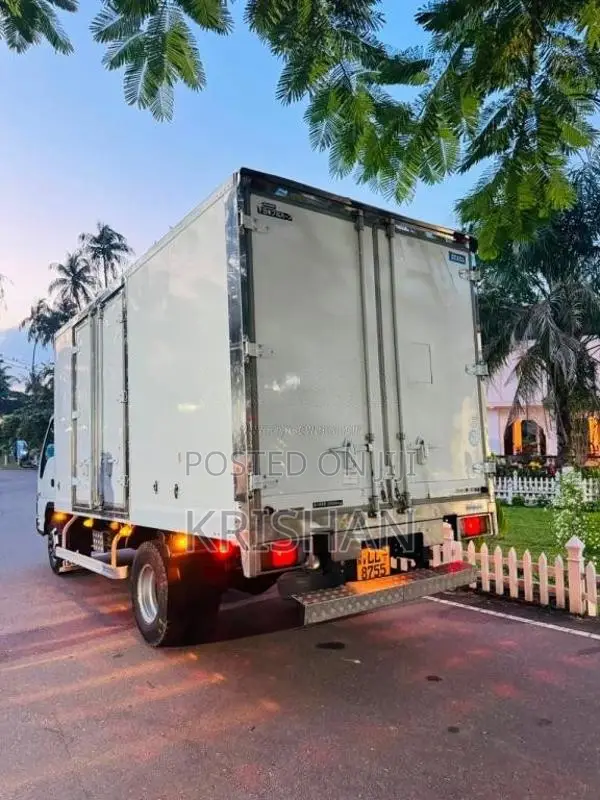 Isuzu ELF Freezer 2006 Lorry (Used)