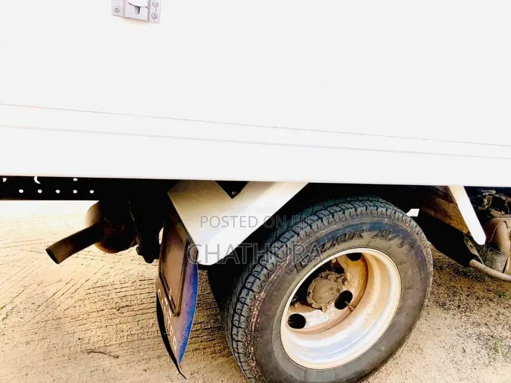 Mitsubishi Fuso 2013 Lorry (Used)