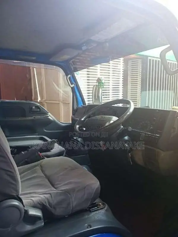 Mazda TITAN 2012 Lorry (Used)