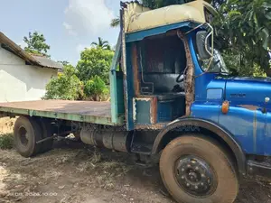 Tata 1210 1989 Lorry (Used)