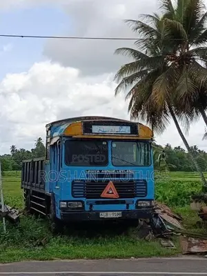 Ashok-Leyland Comet Super 2006 Lorry (Used)