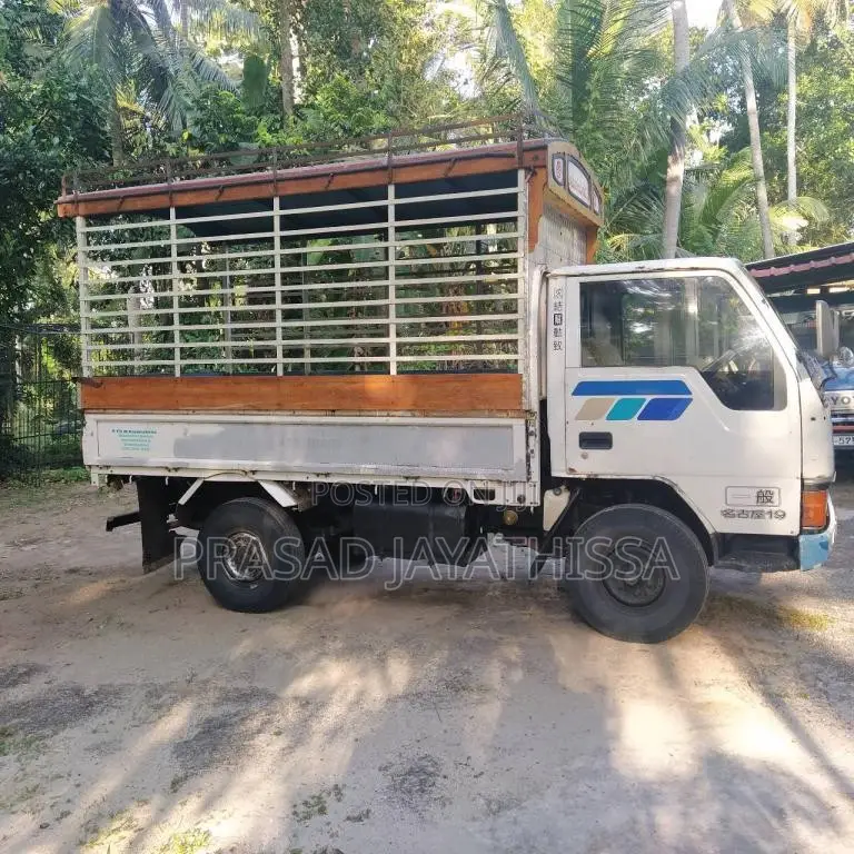 Mitsubishi Canter 1999 Lorry (Used)