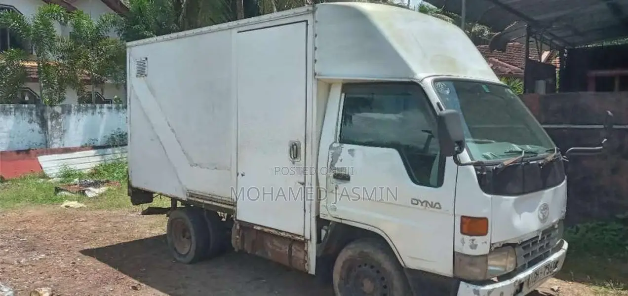 Toyota Dyna 1977 Lorry (Used)
