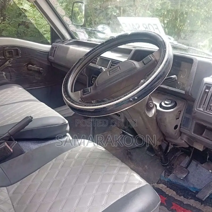 Nissan Vanette 1995 Lorry (Used)