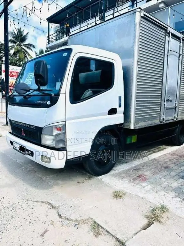 Mitsubishi Canter 2012 Lorry (Used)