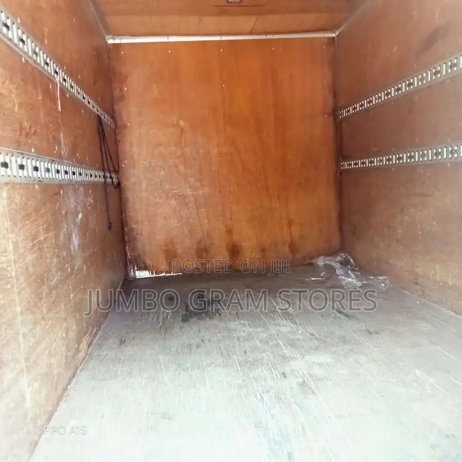 Mitsubishi Canter 2006 Lorry (Used)