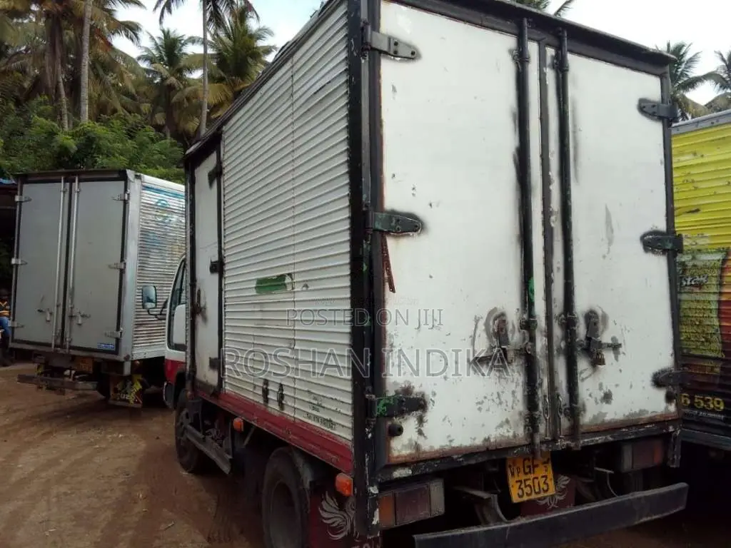 Nissan Atlas 2002 Lorry (Used)