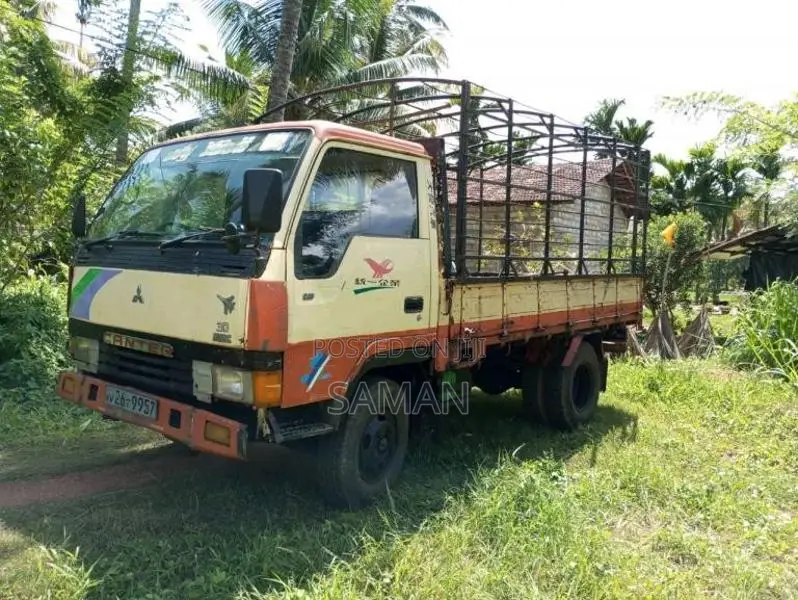 Mitsubishi Canter 1980 Lorry (Used)