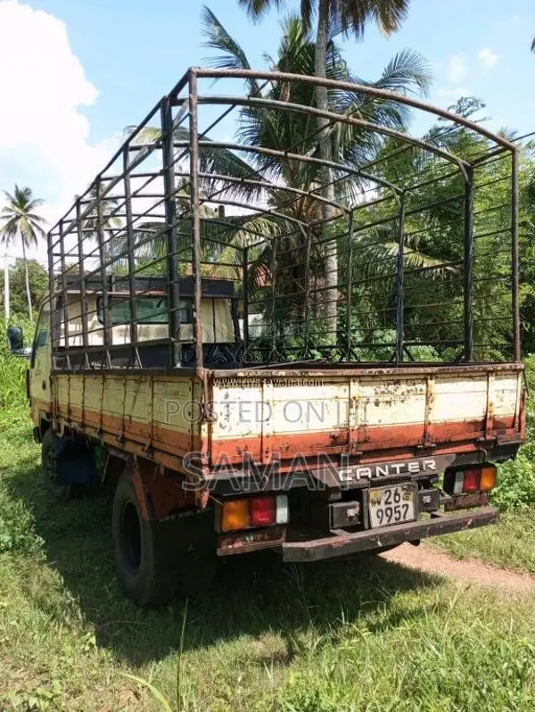 Mitsubishi Canter 1980 Lorry (Used)
