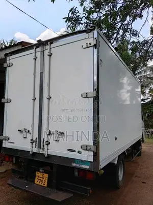 Mitsubishi Fuso 2011 Lorry (Used)
