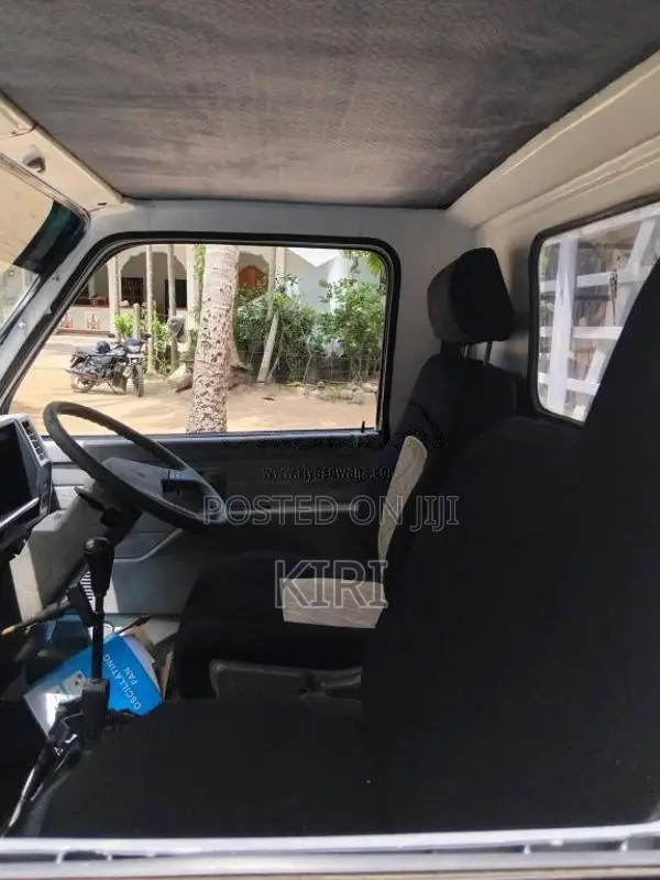 Isuzu ELF 250 1986 Lorry (Used)