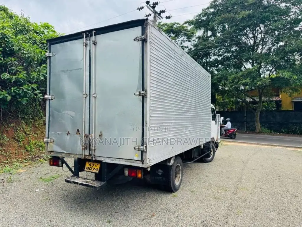 Nissan Atlas 1990 Lorry (Used)