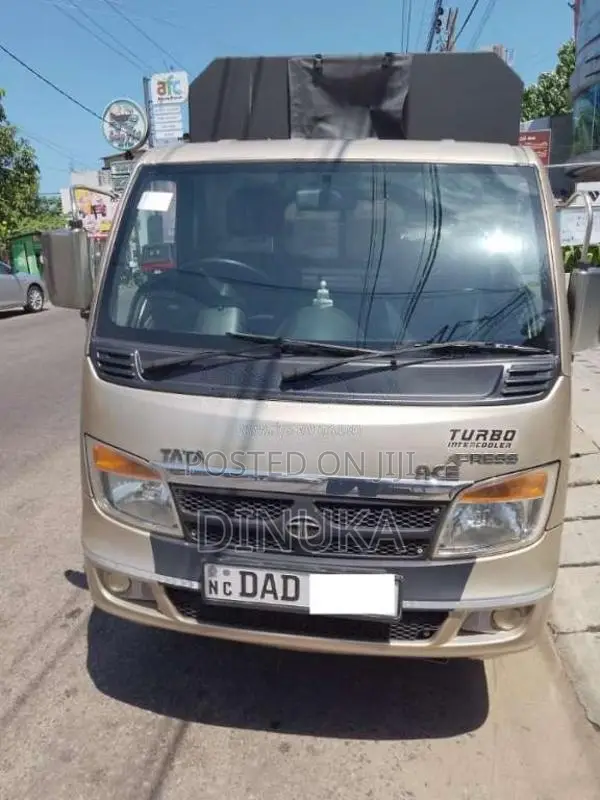 Tata Dimo Batta Xpress 2016 Lorry (Used)
