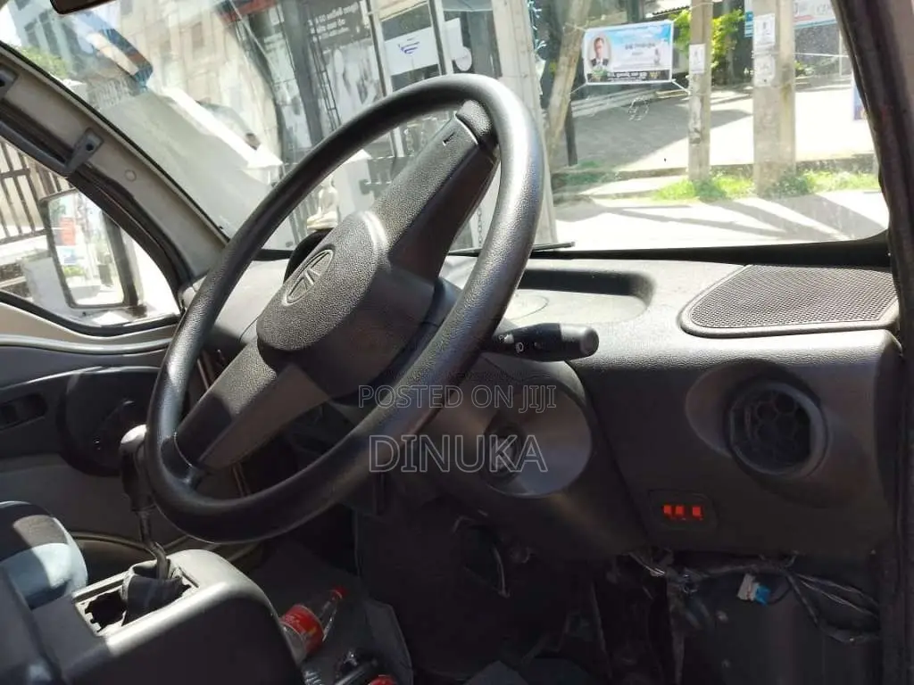 Tata Dimo Batta Xpress 2016 Lorry (Used)