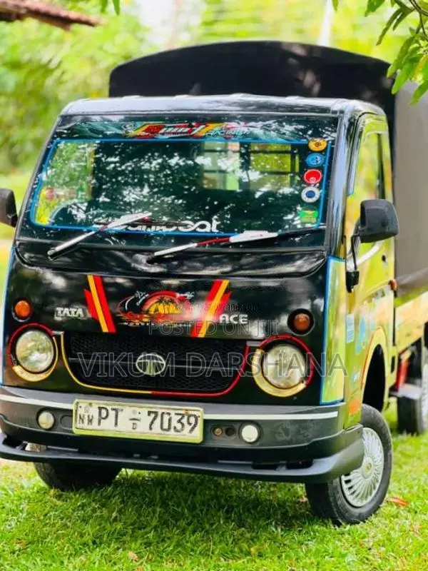 Tata Dimo Batta 2012 Lorry (Used)