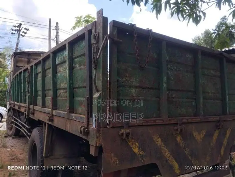 Ashok-Leyland Tusker 1999 Lorry (Used)