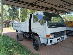 Nissan Tipper 1996 Lorry (Used)