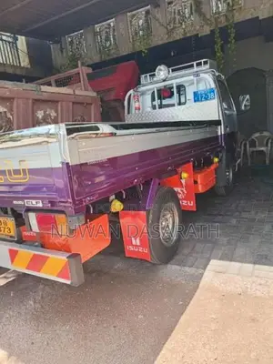 Isuzu Single Wheel 1984 Lorry (Used)