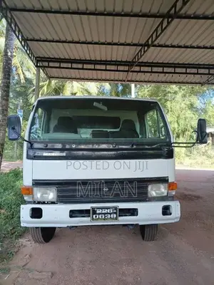 Nissan Tipper 1996 Lorry (Used)