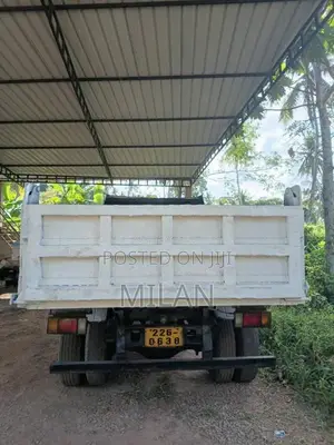 Nissan Tipper 1996 Lorry (Used)