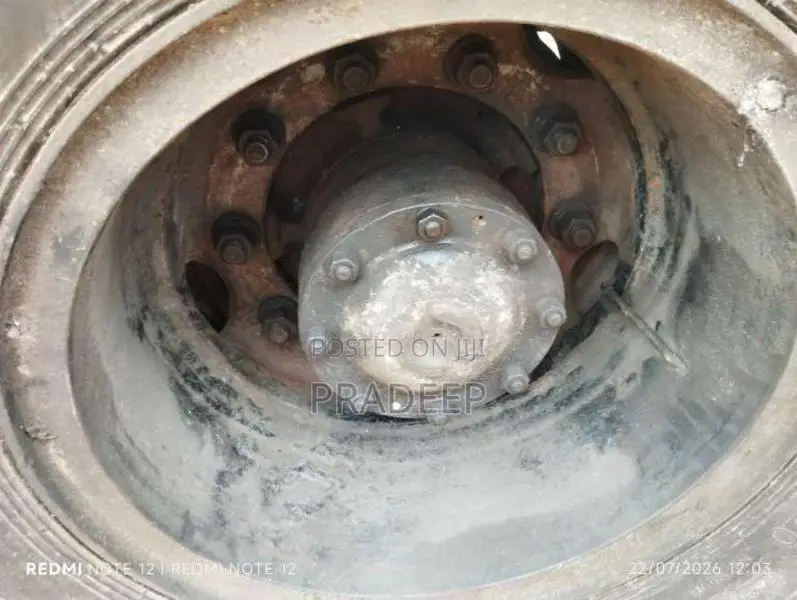 Ashok-Leyland Tusker 1999 Lorry (Used)