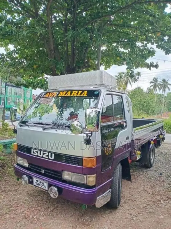 Isuzu Single Wheel 1984 Lorry (Used)